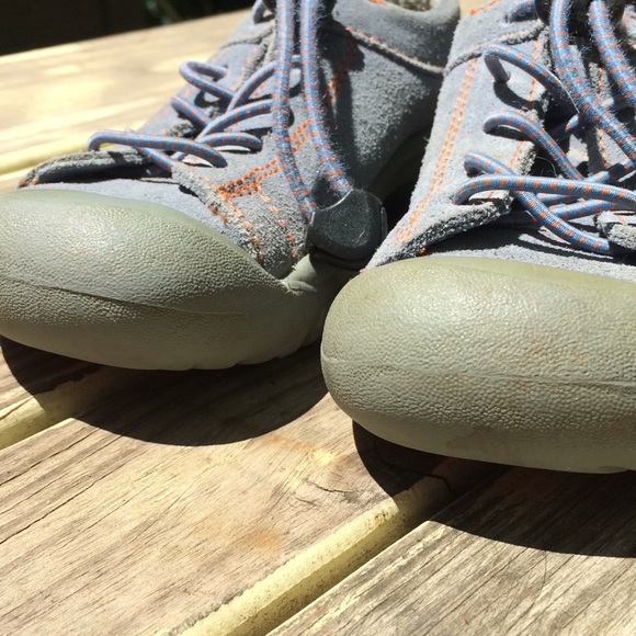 Keen Baby Blue Suede Walking Shoe 10 - Picture 3 of 8